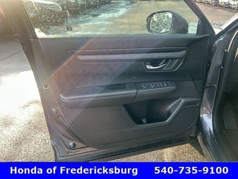 Certified 2025 Honda CR-V EX image 9