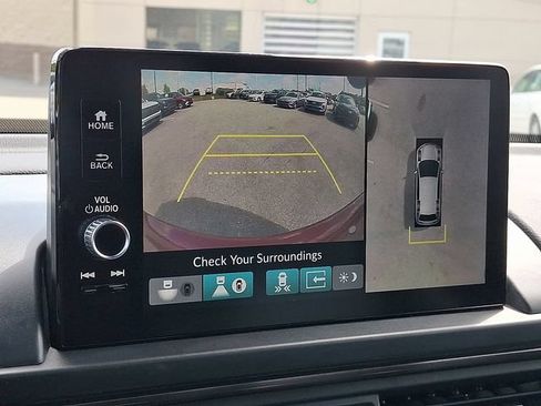 Used 2023 Honda Pilot TrailSport image 18