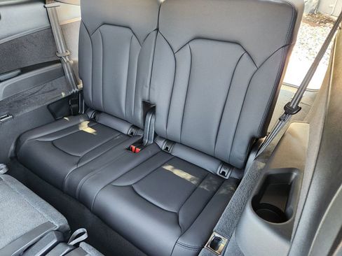 New 2025 Audi Q7 3.0T Premium Plus image 36