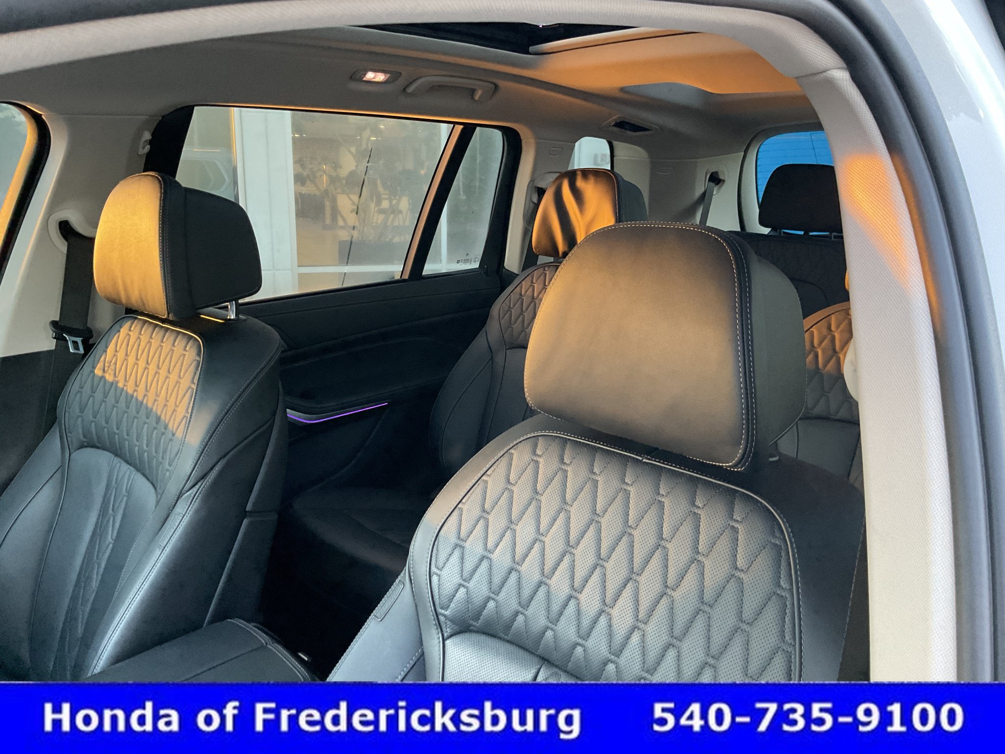 Used 2022 BMW X7 xDrive40i w/ Executive Package AWD/4WD image 39