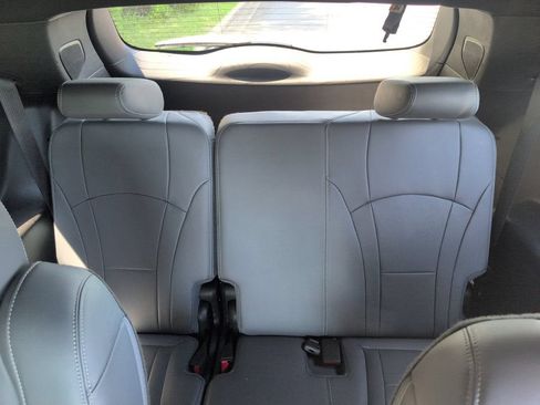 Used 2023 Buick Enclave Essence w/ Experience Buick Package FWD image 33