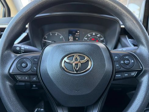 Used 2023 Toyota Corolla LE w/ LE Convenience Package FWD image 28