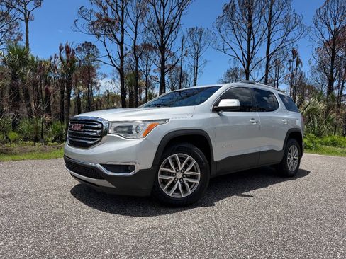 Used 2018 GMC Acadia SLE AWD/4WD image 1