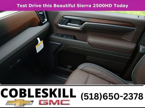 New 2025 GMC Sierra 2500 Denali w/ Denali Reserve Package image 18