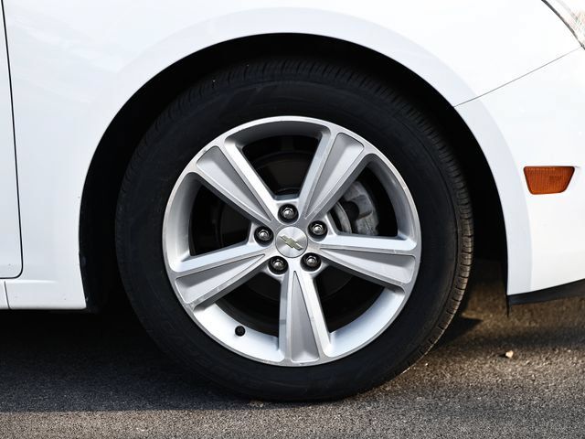 Used 2015 Chevrolet Cruze LT FWD image 5