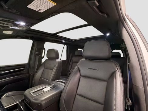 Used 2022 GMC Yukon Denali AWD/4WD image 21