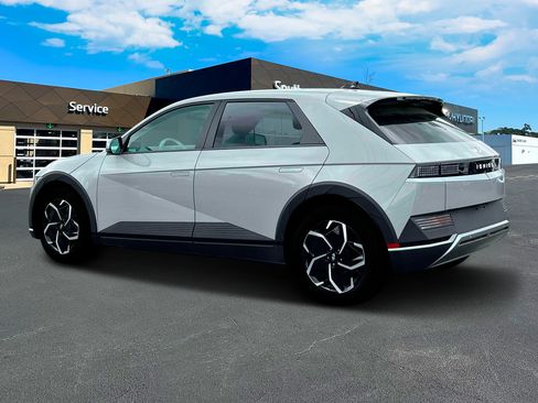 New 2024 Hyundai Ioniq 5 SE AWD/4WD image 4