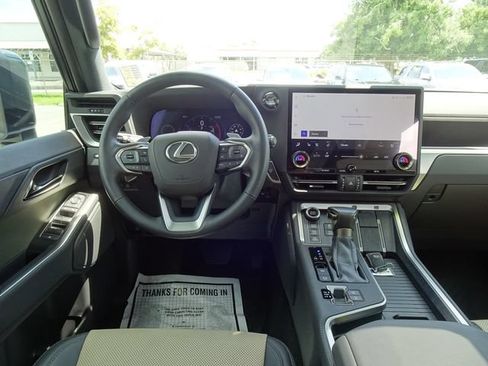 Used 2024 Lexus GX 550 AWD/4WD image 20