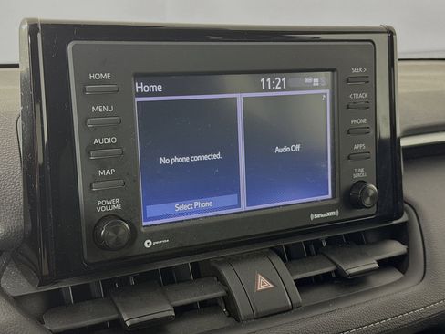 Used 2022 Toyota RAV4 LE image 14