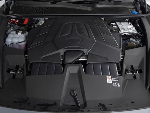 New 2026 Porsche Cayenne Coupe AWD/4WD image 41