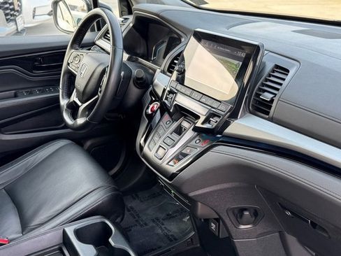 Certified 2023 Honda Odyssey Touring image 8
