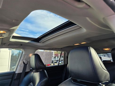 Certified 2022 Toyota Highlander XLE image 23