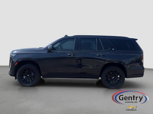Used 2024 Cadillac Escalade Sport Platinum w/ LPO, ONYX Package AWD/4WD image 3
