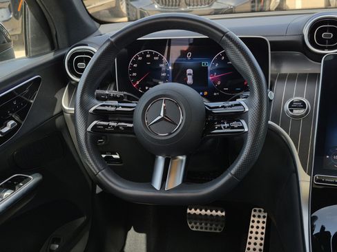 Used 2024 Mercedes-Benz GLC 300 image 18