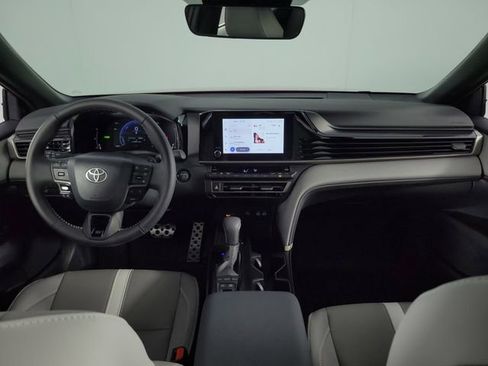 Used 2026 Toyota Camry SE image 25