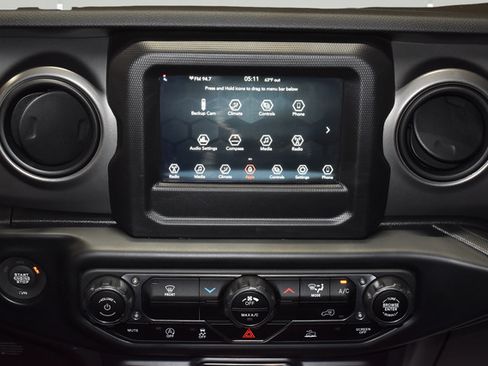 Used 2022 Jeep Wrangler Sport AWD/4WD image 25