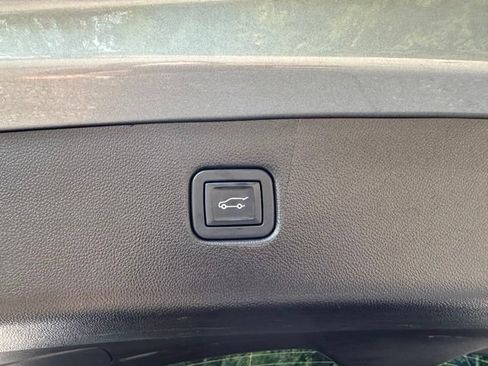Used 2024 Chevrolet Blazer LT w/ Convenience Package FWD image 27