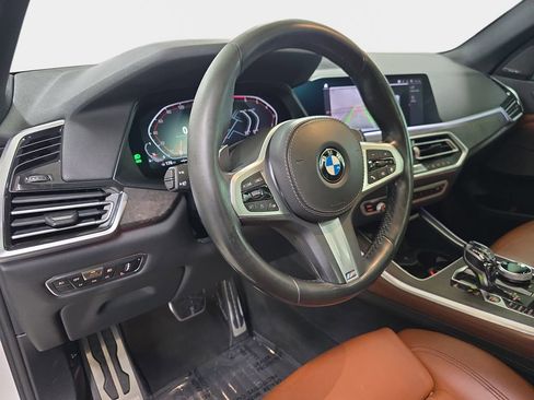 Used 2019 BMW X5 xDrive50i w/ M Sport Package image 19