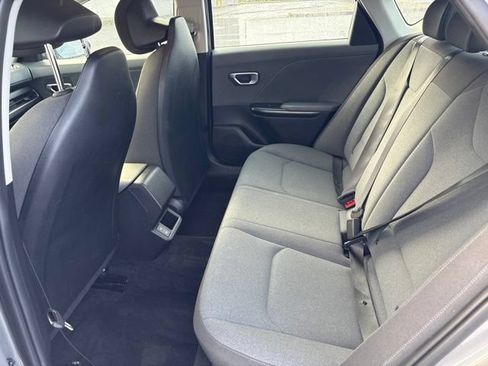 Certified 2025 Kia K4 FWD image 28