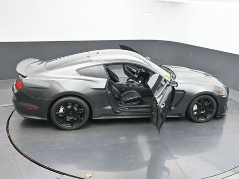 Used 2017 Ford Mustang Shelby GT350 image 64