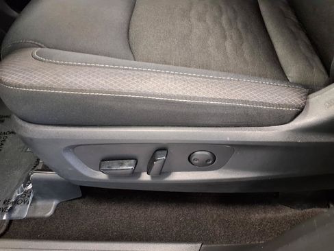 Used 2025 Nissan Pathfinder SV AWD/4WD image 21