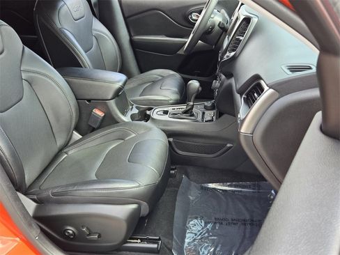 Used 2021 Jeep Cherokee Latitude Lux image 16