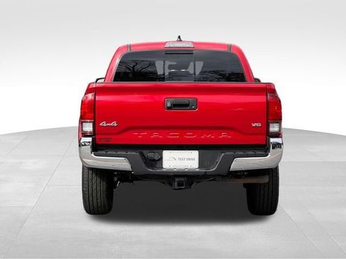Used 2021 Toyota Tacoma SR5 AWD/4WD image 4