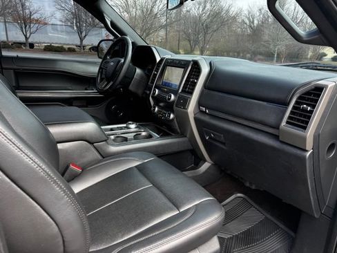Used 2020 Ford Expedition XLT w/ Equipment Group 202A RWD image 19