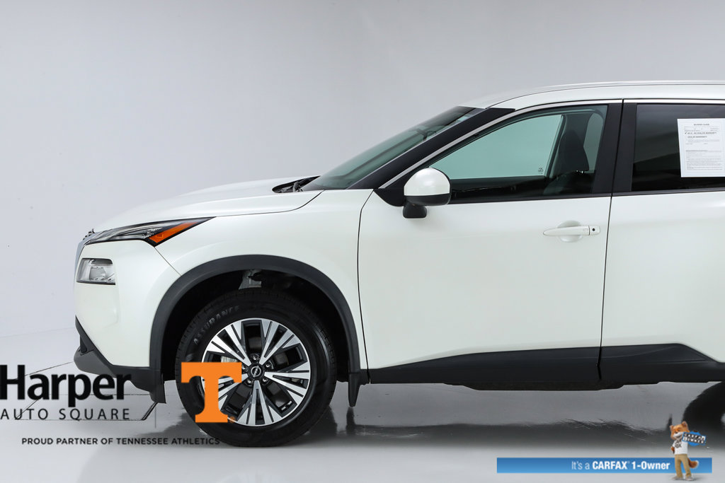 Used 2023 Nissan Rogue SV FWD image 3