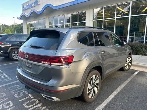 Used 2025 Volkswagen Atlas SE FWD image 8