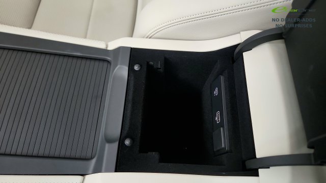 Used 2025 Jaguar F-PACE R-Dynamic S AWD/4WD image 71