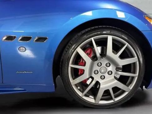 Used 2018 Maserati GranTurismo Sport RWD image 32