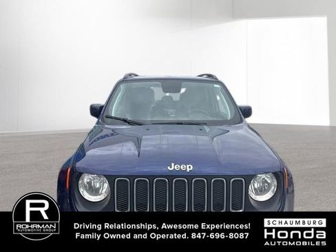 Used 2018 Jeep Renegade Latitude AWD/4WD image 2