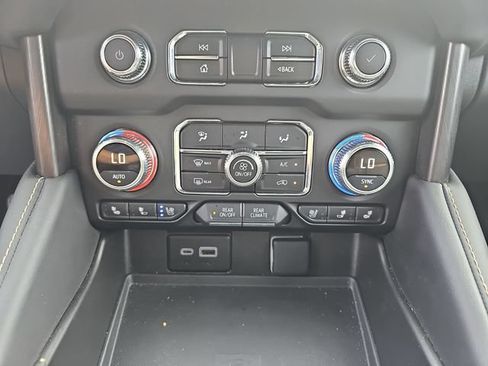 Used 2024 GMC Yukon AT4 w/ AT4 Premium Plus Package AWD/4WD image 29