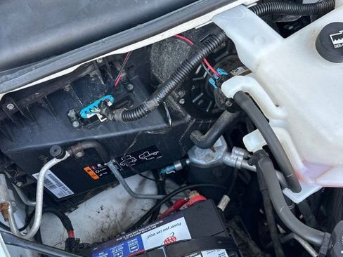 Used 2015 Chevrolet Express 3500 image 37