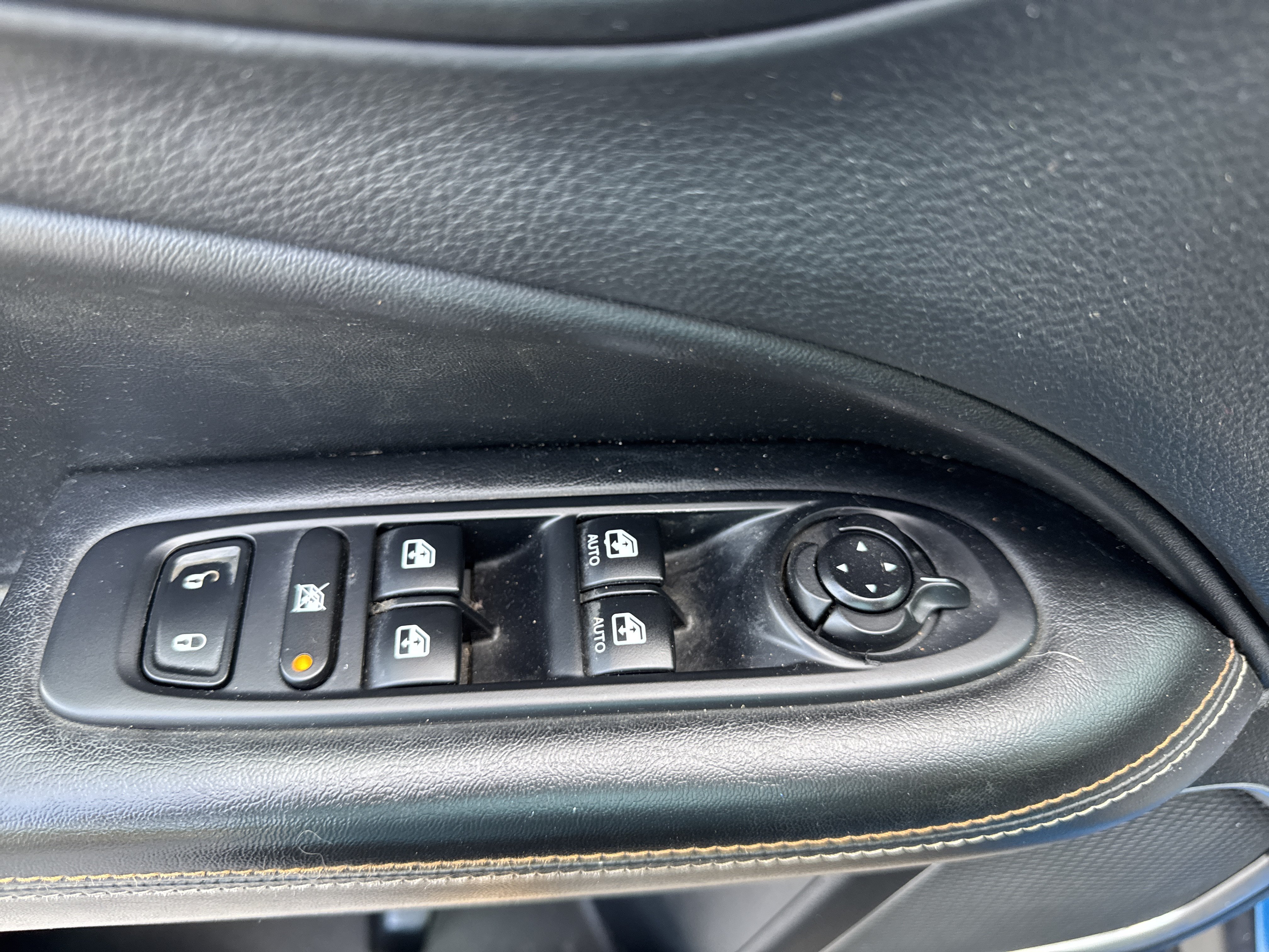 Used 2018 Jeep Compass Sport w/ Tech Group AWD/4WD image 9