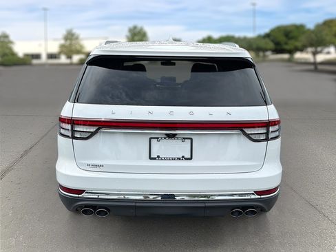 Certified 2020 Lincoln Aviator Reserve w/ Equipment Group 202A AWD/4WD image 6
