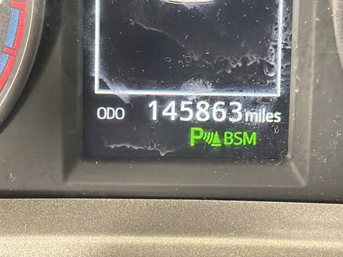 Used 2017 Toyota RAV4 XLE FWD image 30