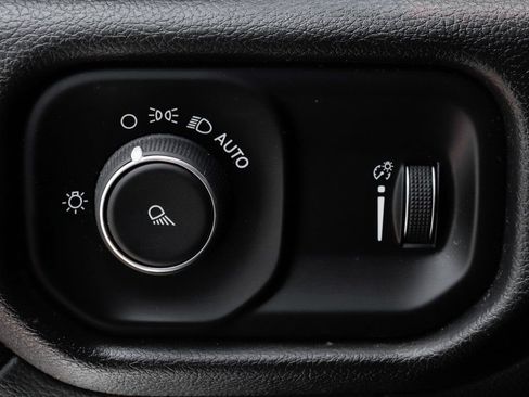 Used 2022 RAM 2500 Tradesman w/ Chrome Appearance Group image 20