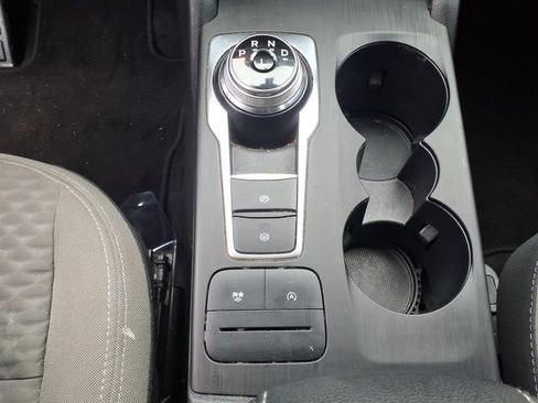 Used 2020 Ford Escape SE image 16