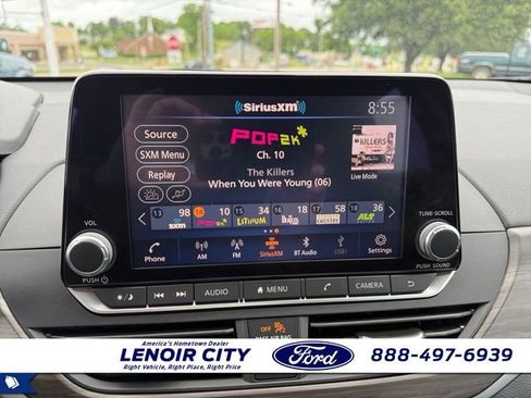 Used 2025 Nissan Altima 2.5 SV FWD image 22