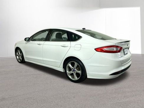 Used 2016 Ford Fusion SE w/ Equipment Group 201A image 30