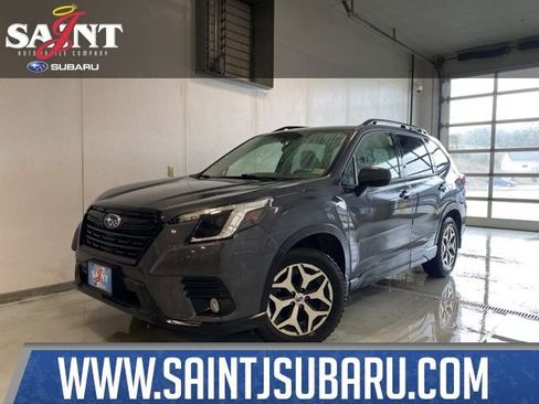 Used 2023 Subaru Forester Premium AWD/4WD image 1