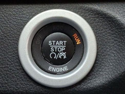 Used 2016 RAM 1500 Laramie AWD/4WD image 21