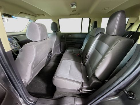 Used 2019 Ford Flex SE FWD image 24