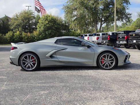 Used 2023 Chevrolet Corvette Stingray Premium Conv w/ Z51 Performance Package RWD image 3