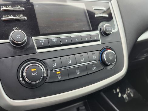 Used 2017 Nissan Altima 2.5 SR image 30