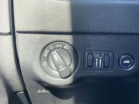 Used 2022 Dodge Charger R/T w/ Blacktop Package image 13