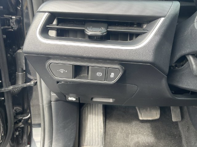 Used 2025 Kia K4 FWD image 21