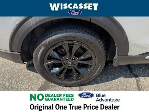 Certified 2022 Ford Explorer XLT w/ Equipment Group 202A image 40